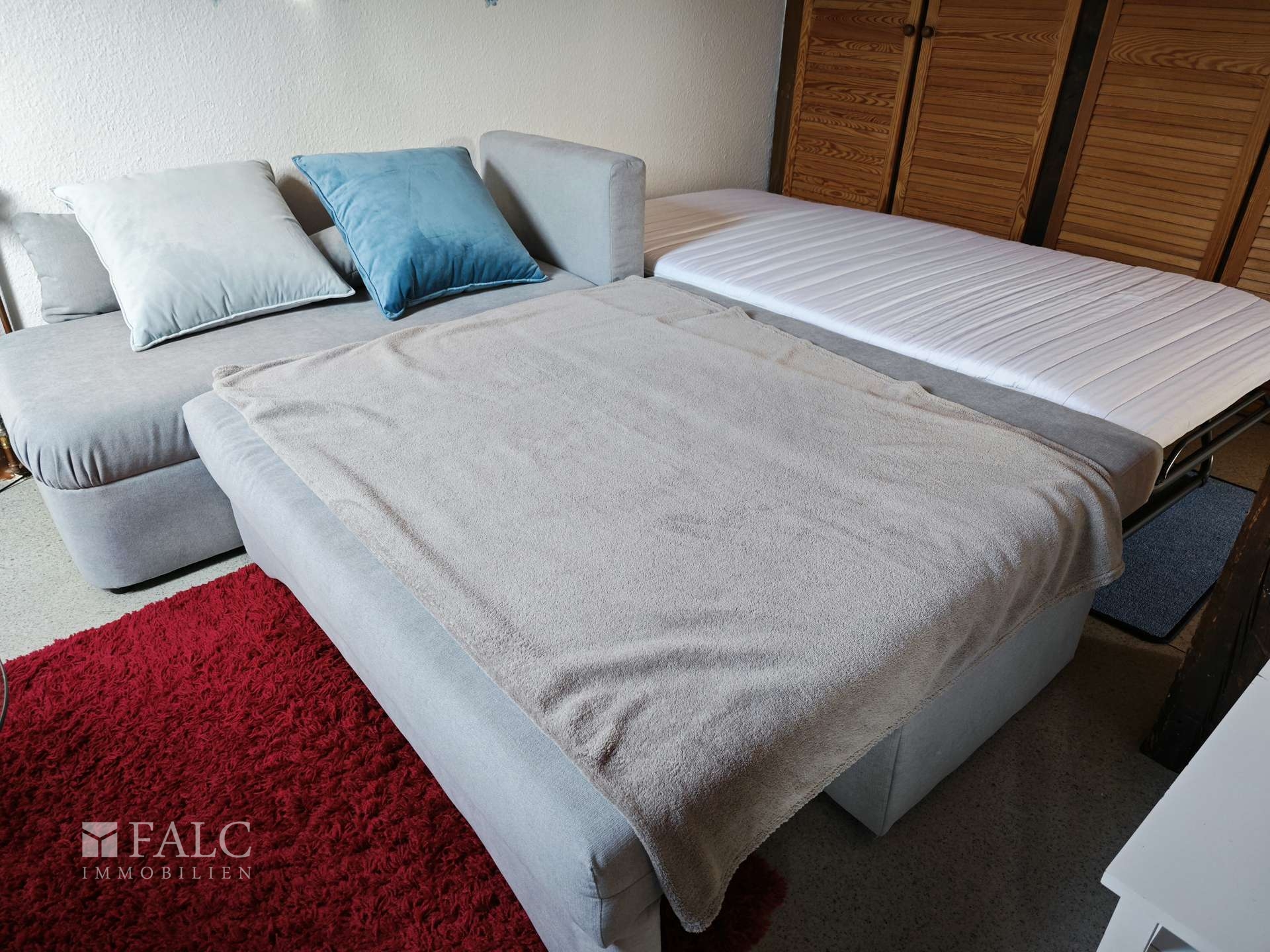 Schlafsofa mit Zustellbett (rechts) für 2 Personen